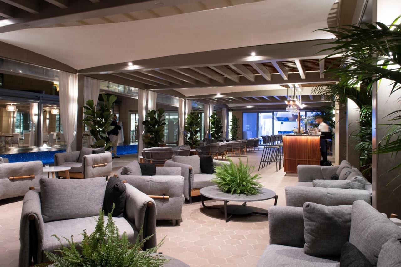 Epic Sana Algarve Hotel Albufeira Exterior photo The lounge at the airport